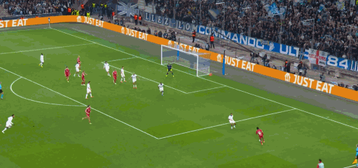 PP电子(中国)-索博任意球破僵局，萨拉赫回归铁卫造乌龙，利物浦3-0完胜马赛