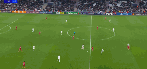 PP电子(中国)-索博任意球破僵局，萨拉赫回归铁卫造乌龙，利物浦3-0完胜马赛