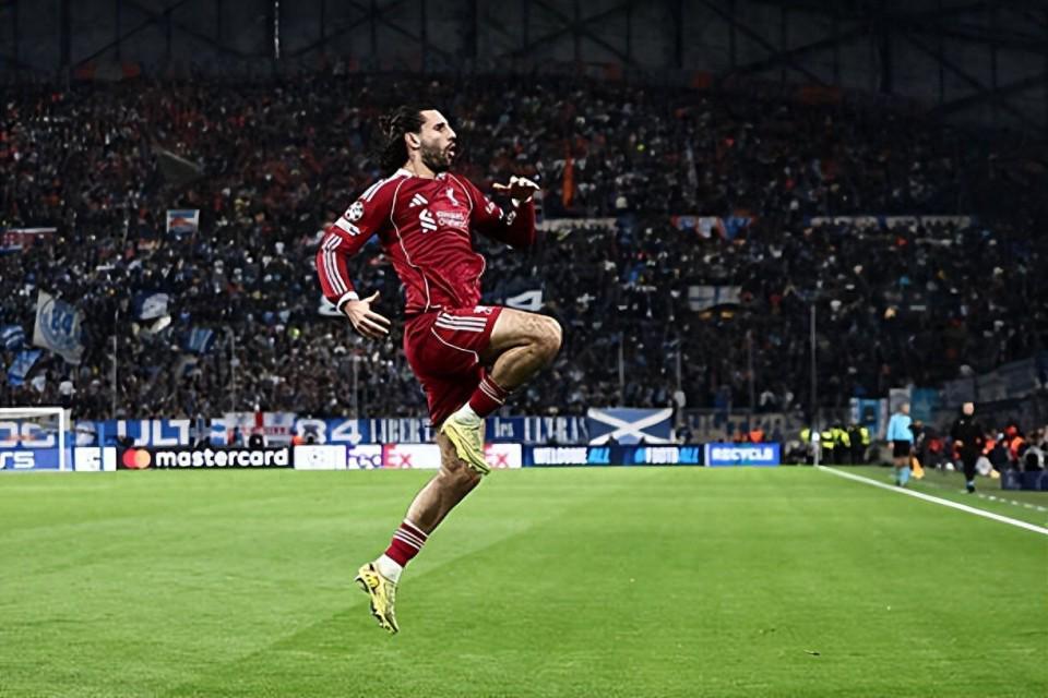 PP电子(中国)-3-0!萨拉赫失单刀,索博斯洛伊致敬小罗,利物浦剑指欧冠16强