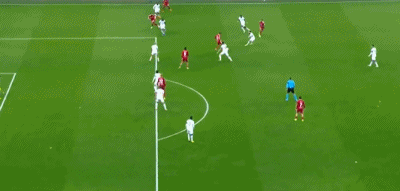 PP电子(中国)-3-0!萨拉赫失单刀,索博斯洛伊致敬小罗,利物浦剑指欧冠16强