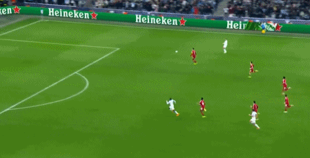 PP电子(中国)-3-0!萨拉赫失单刀,索博斯洛伊致敬小罗,利物浦剑指欧冠16强