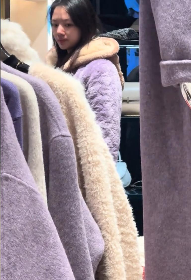 PP电子(中国)-明星过年大型 “卸妆现场”！全员恢复出厂设置，最接地气竟是他