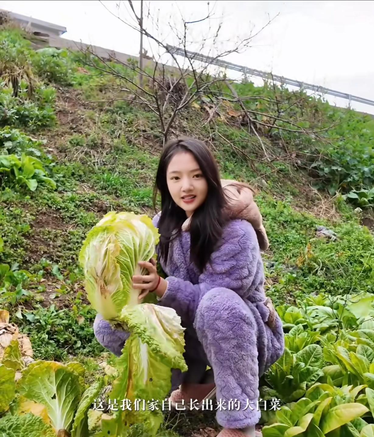 PP电子(中国)-明星过年大型 “卸妆现场”！全员恢复出厂设置，最接地气竟是他