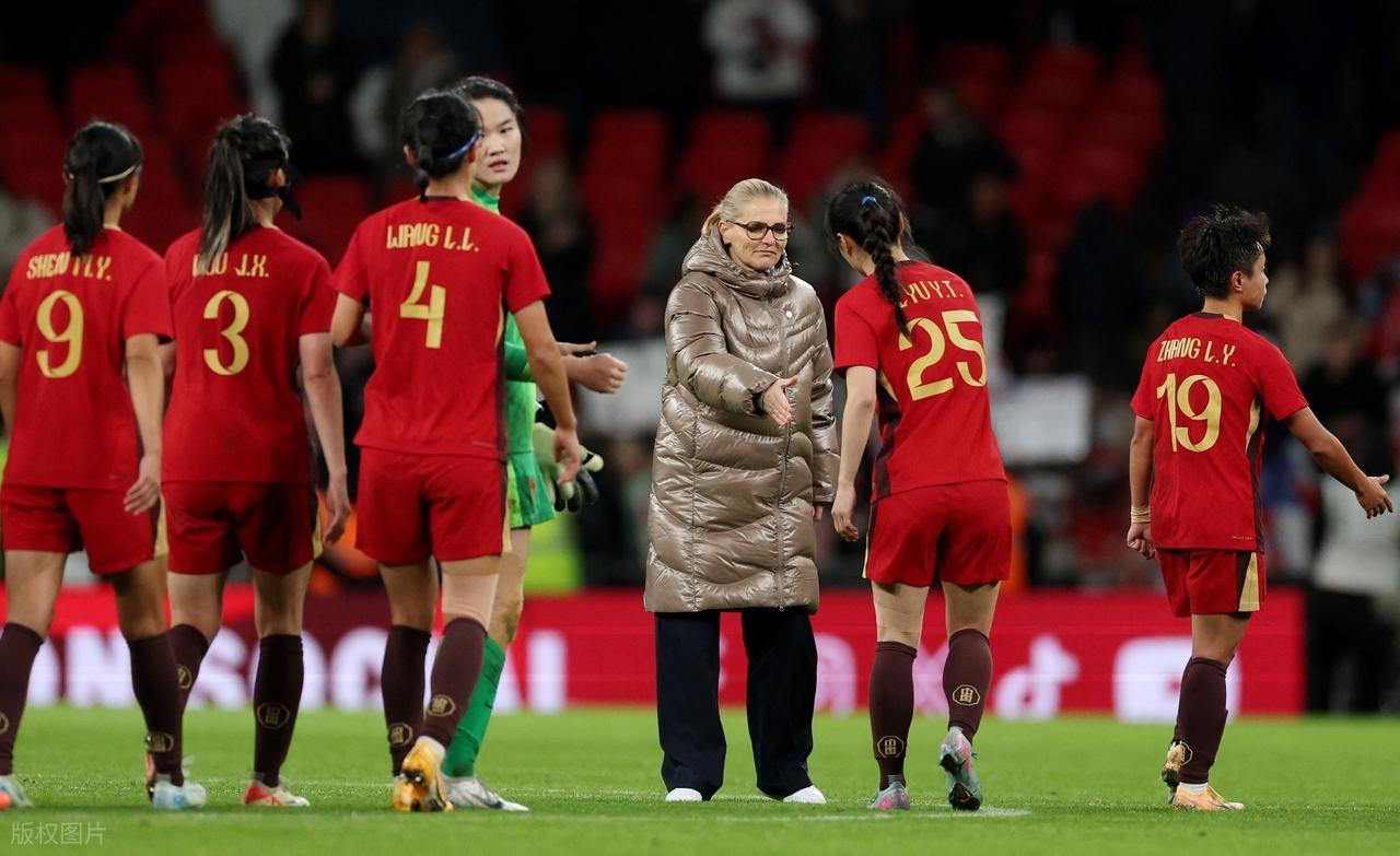 比赛还没开打，中国女足先迎来两个坏消息，球迷担忧！