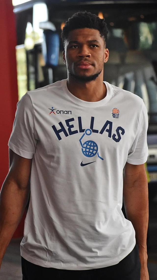 PP电子(中国)-中断了!字母哥保持7年的NBA纪录,续不上了,5412万年薪摆上货架|吉安尼斯·安特托孔波|雄鹿|扬尼斯-阿德托昆博|圣安东尼奥马刺队|密尔沃基雄鹿队_新浪体育_新浪新闻