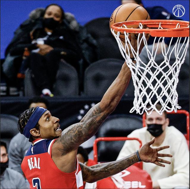 1610003803905041456.jpg PP电子(中国)-防守溃烂比尔60分也难救场:很愤怒 我只想赢球